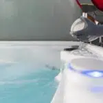 Reinigung des Whirlpools