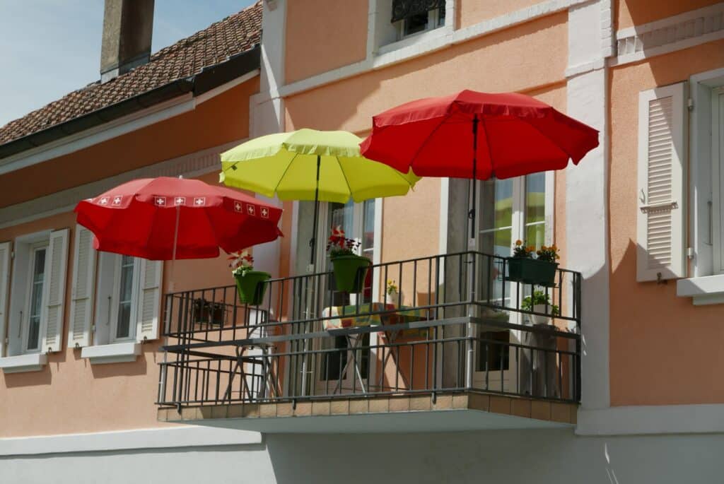 Sichere und robuste Befestigung entscheidend für Balkone und Terrassen