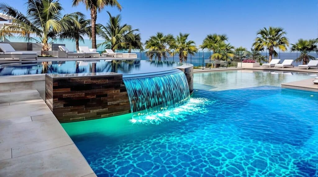 Wie man einen Pool im Pool für dynamische Außenbereiche gestaltet Garten Spa Pool 2 designing dynamic outdoor pools