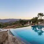 Was ist ein Terrassenpool und warum sollte man einen in Betracht ziehen?